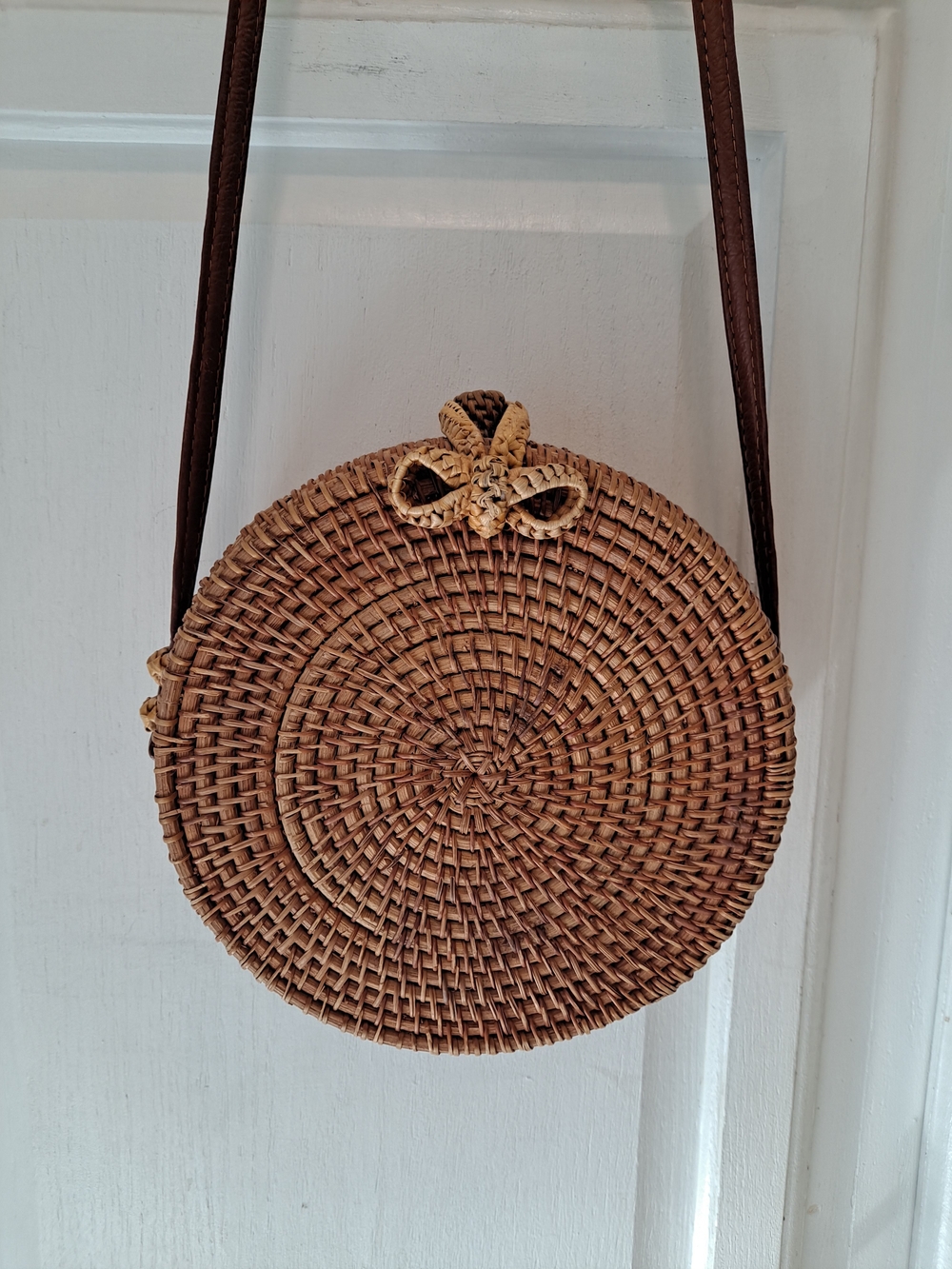 Savanna Round Hand-Woven Beach Crossbody Bag Natural Brown Rattan